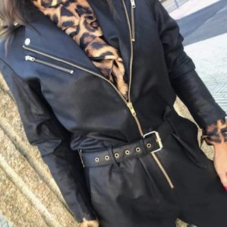 DEPECHE JUMPSUIT I BLØDT SKIND SORT GULD-0