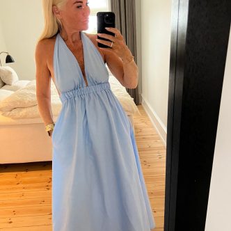Signé dress without sleeves light blue
