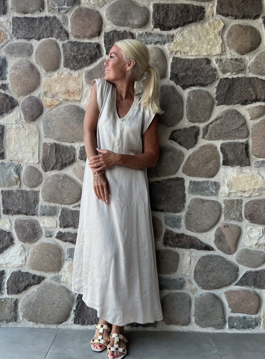 Capital dress champagne