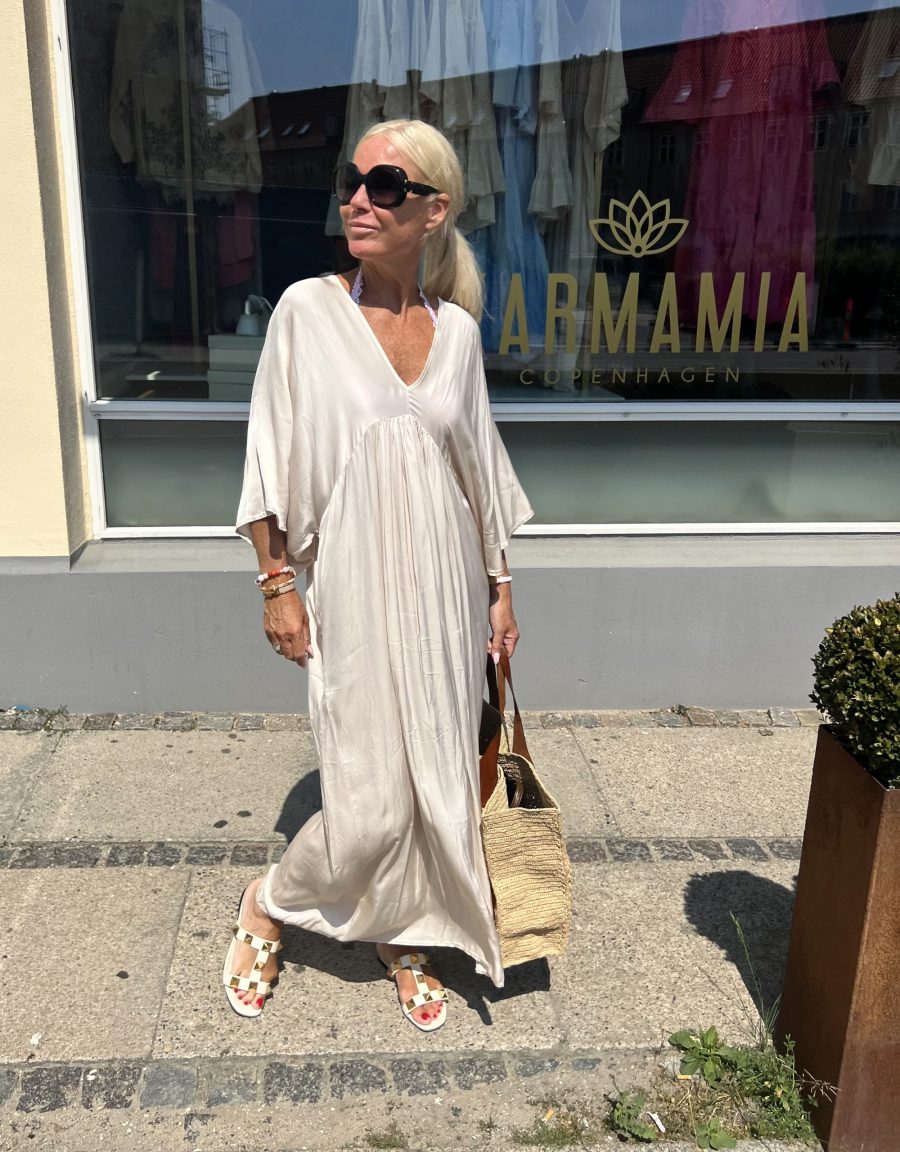 Classic dress Champagne - Image 2