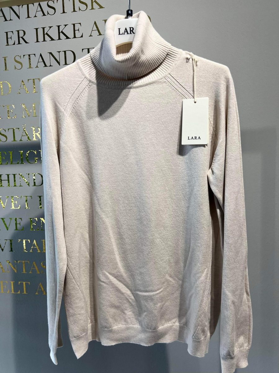 Lara turtleneck sweater beige