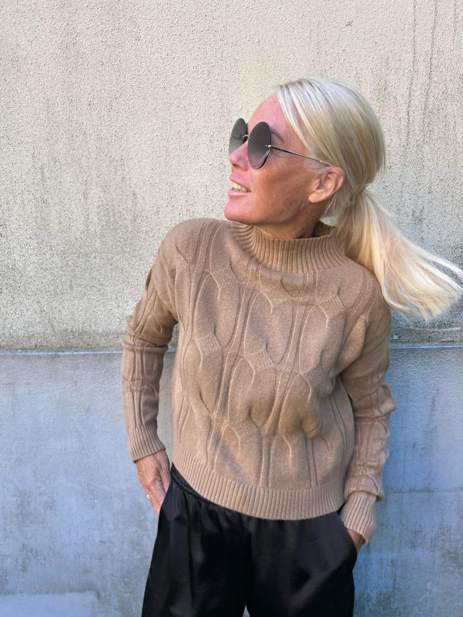 BB cable knit short camel