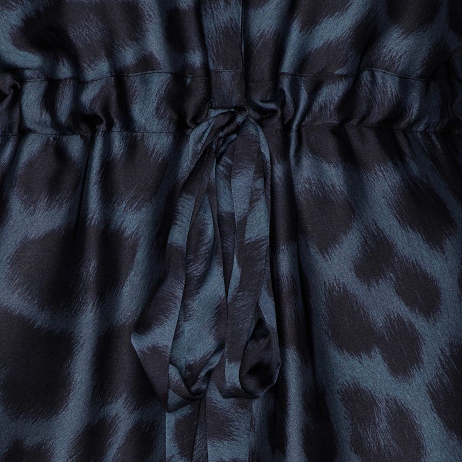 Karmamia nakita maxi dress navy flower leopard - Image 3