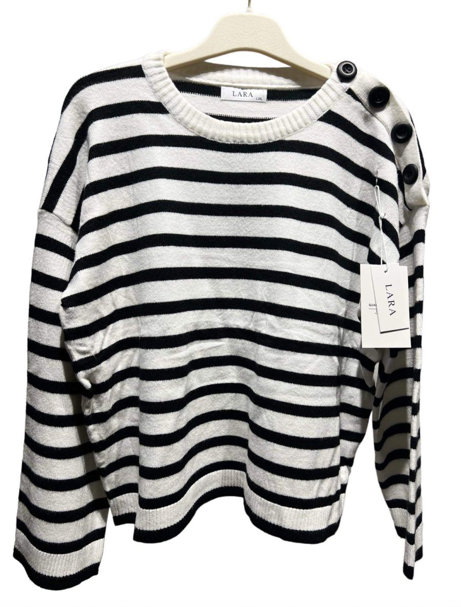 Lara knit creme with black stripes