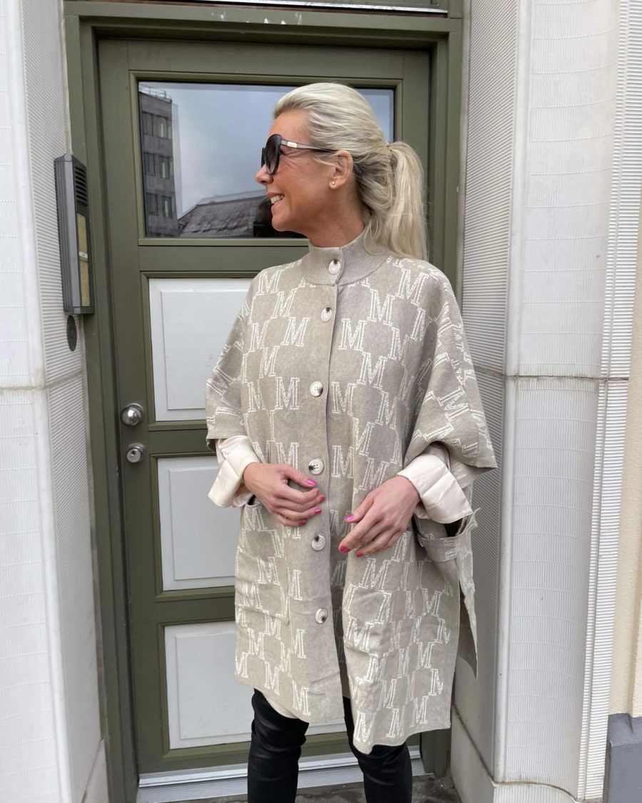 Lara m-robe knit sand