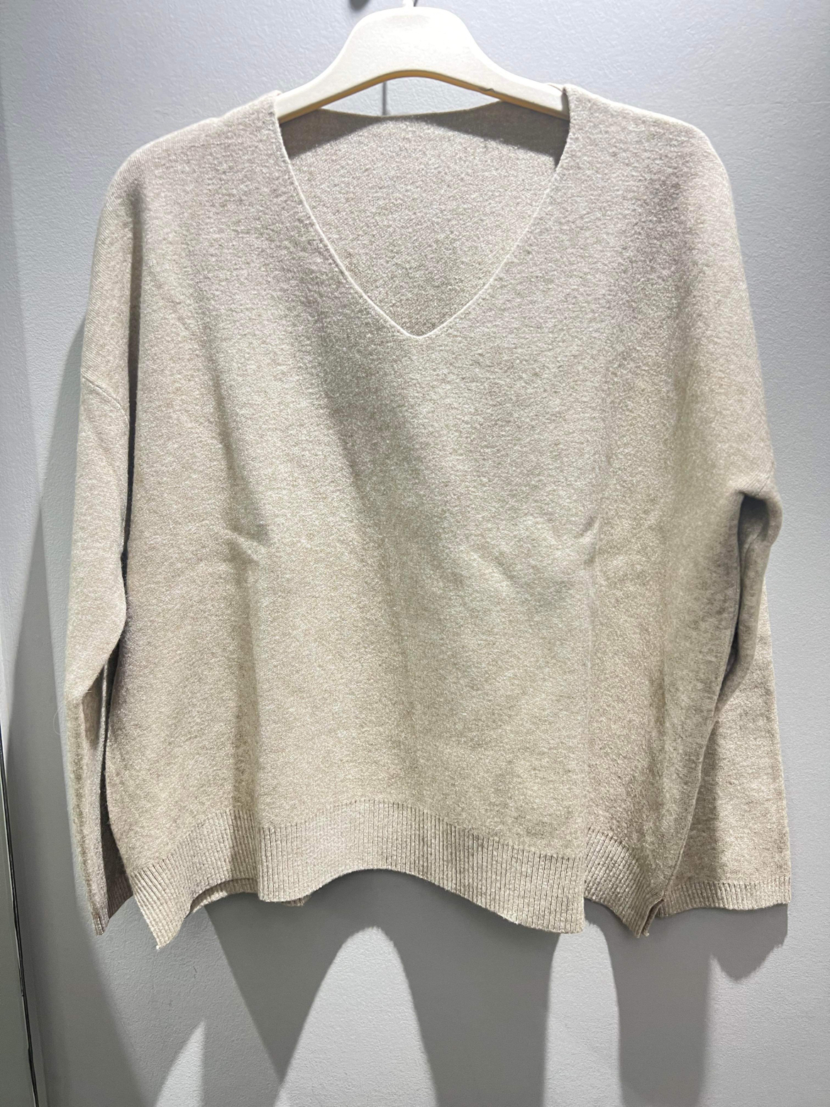 Lara knit v neck beige | KØB HER