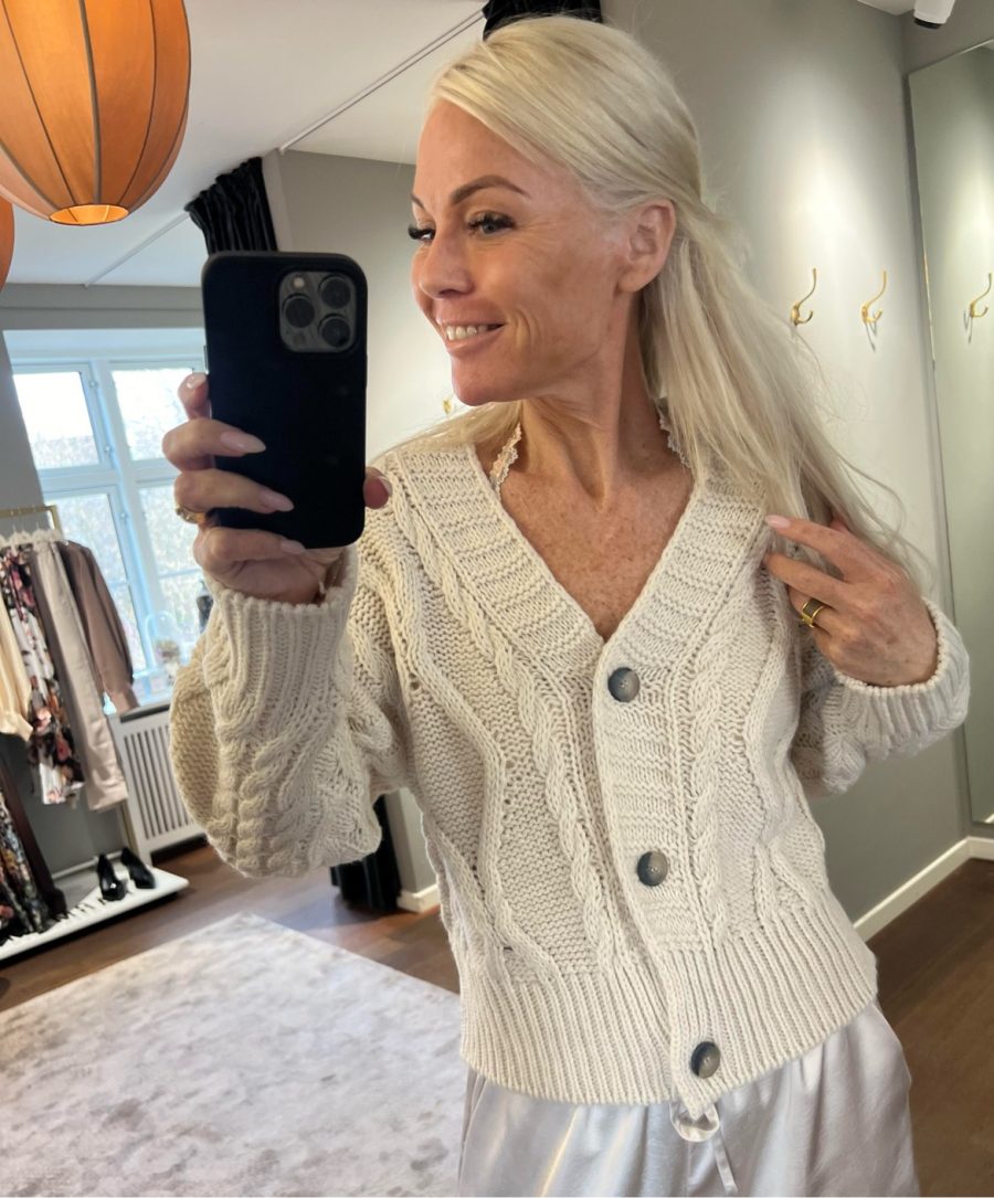 Tiffany carla cardigan knit off white