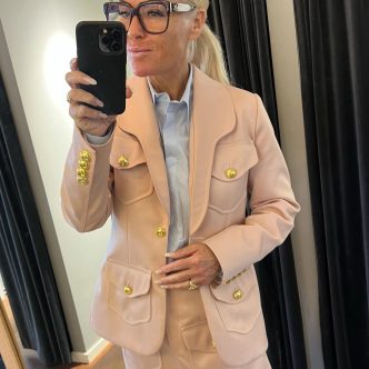 Signé blazer with gold buttons dusty rose