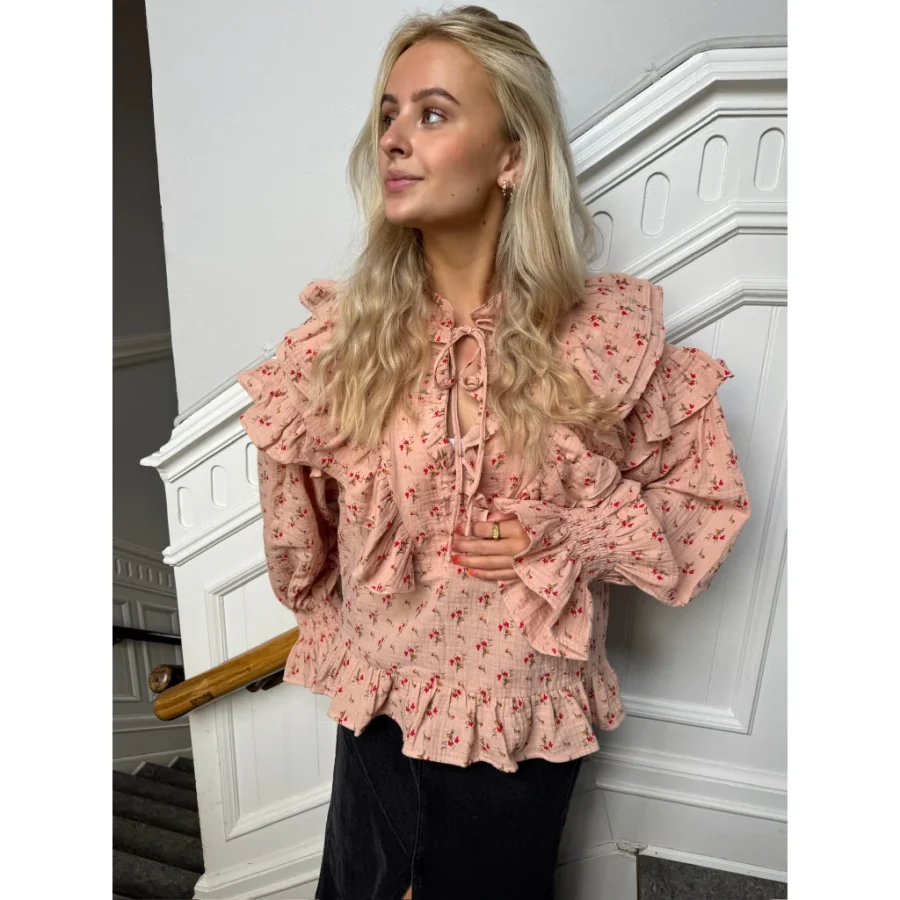 Stories from the atelier flower blouse rose