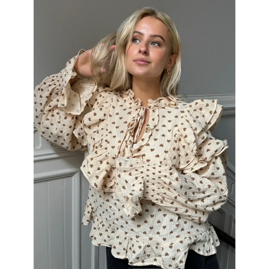 Stories from the atelier heart blouse beige