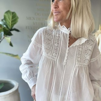 Urban pioneers selestina blouse white
