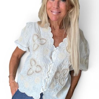 BB emy embroidery blouse short white